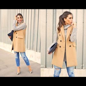 Double breasted sleeveless camel coat